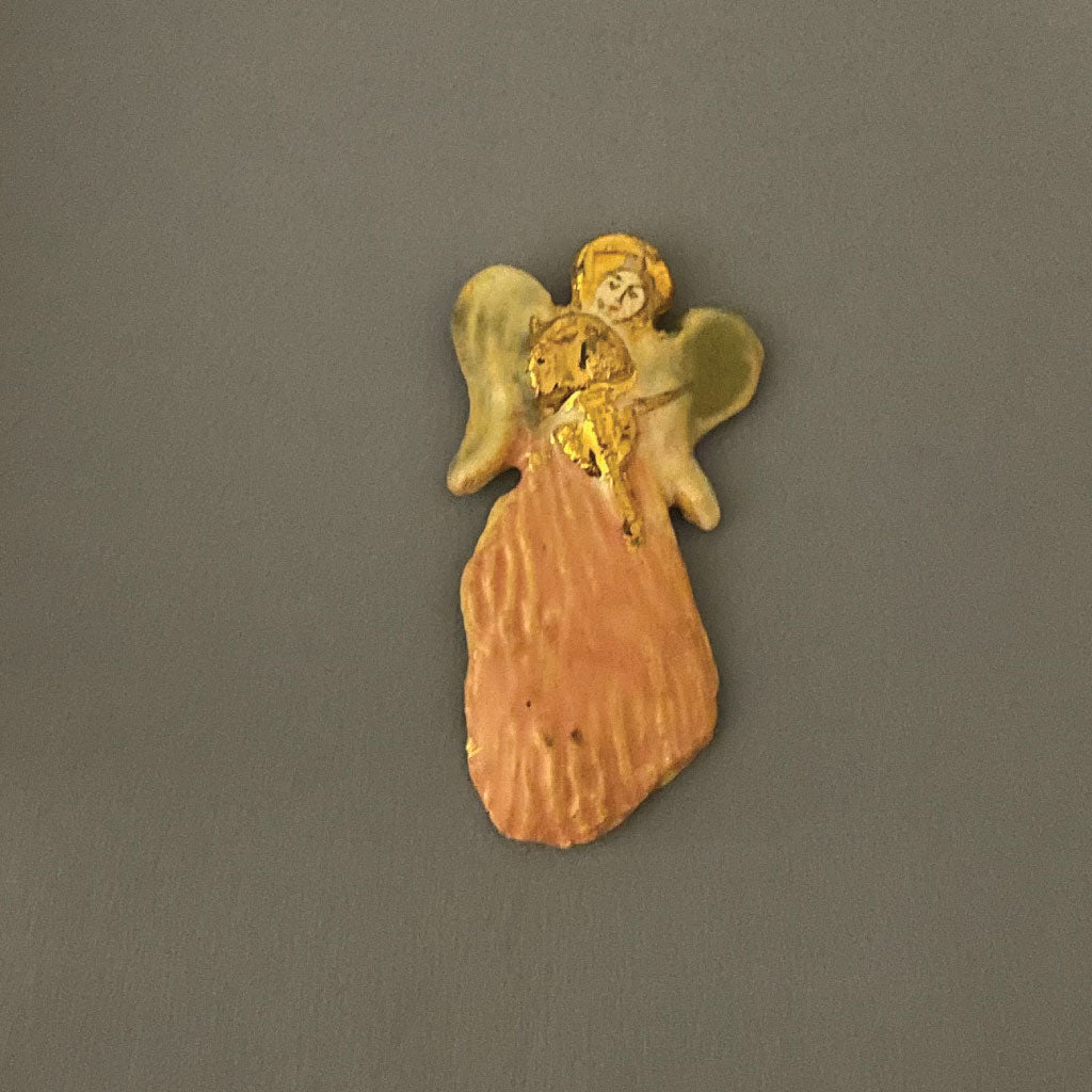Smuk, håndlavet og håndmalet keramisk engel med violin 9 cm