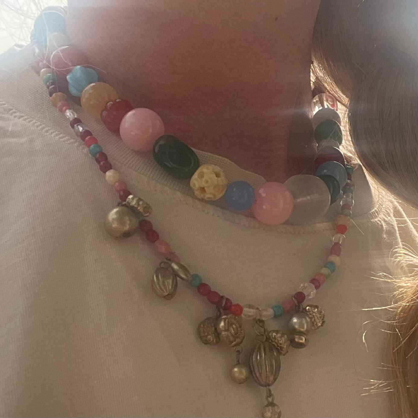 Håndlavet kæder i et smukt mix af farver lavet af vintage og glas perler 